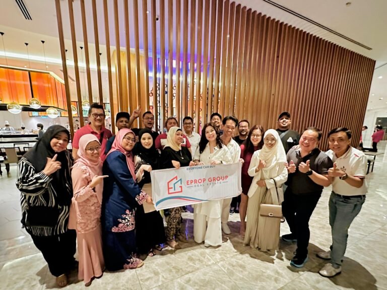 Top sales bersama admin Eprop Realty.